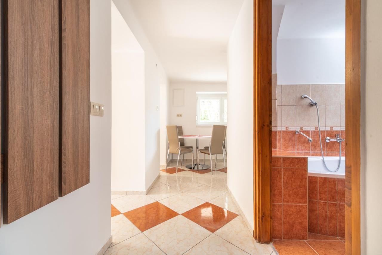 Topaz Apartmanhazak كيستاي المظهر الخارجي الصورة